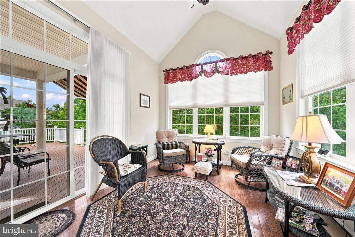 461 Peters Way photo 14