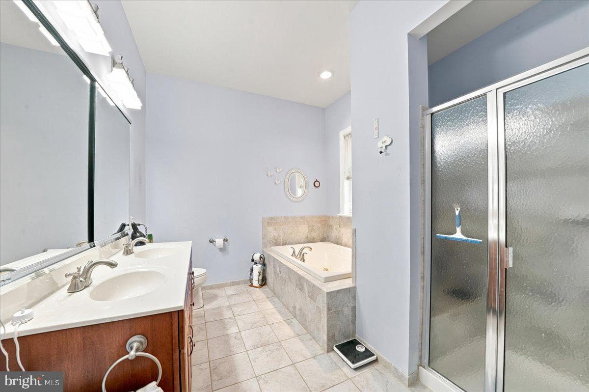 461 Peters Way photo 17