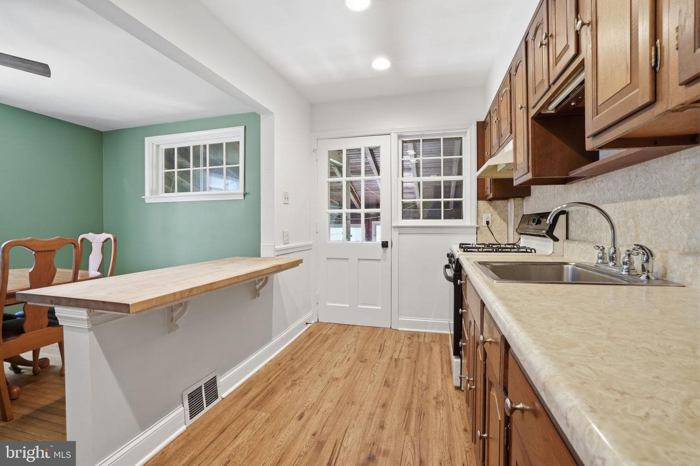1026 Poplar Street photo 7