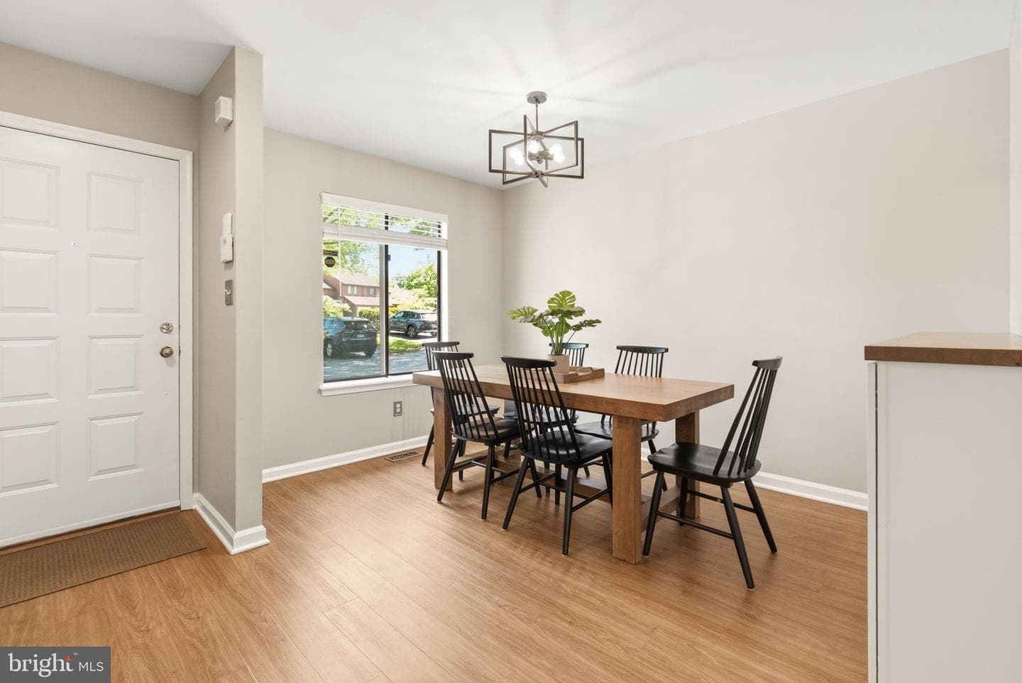 312 Winding Way photo 5