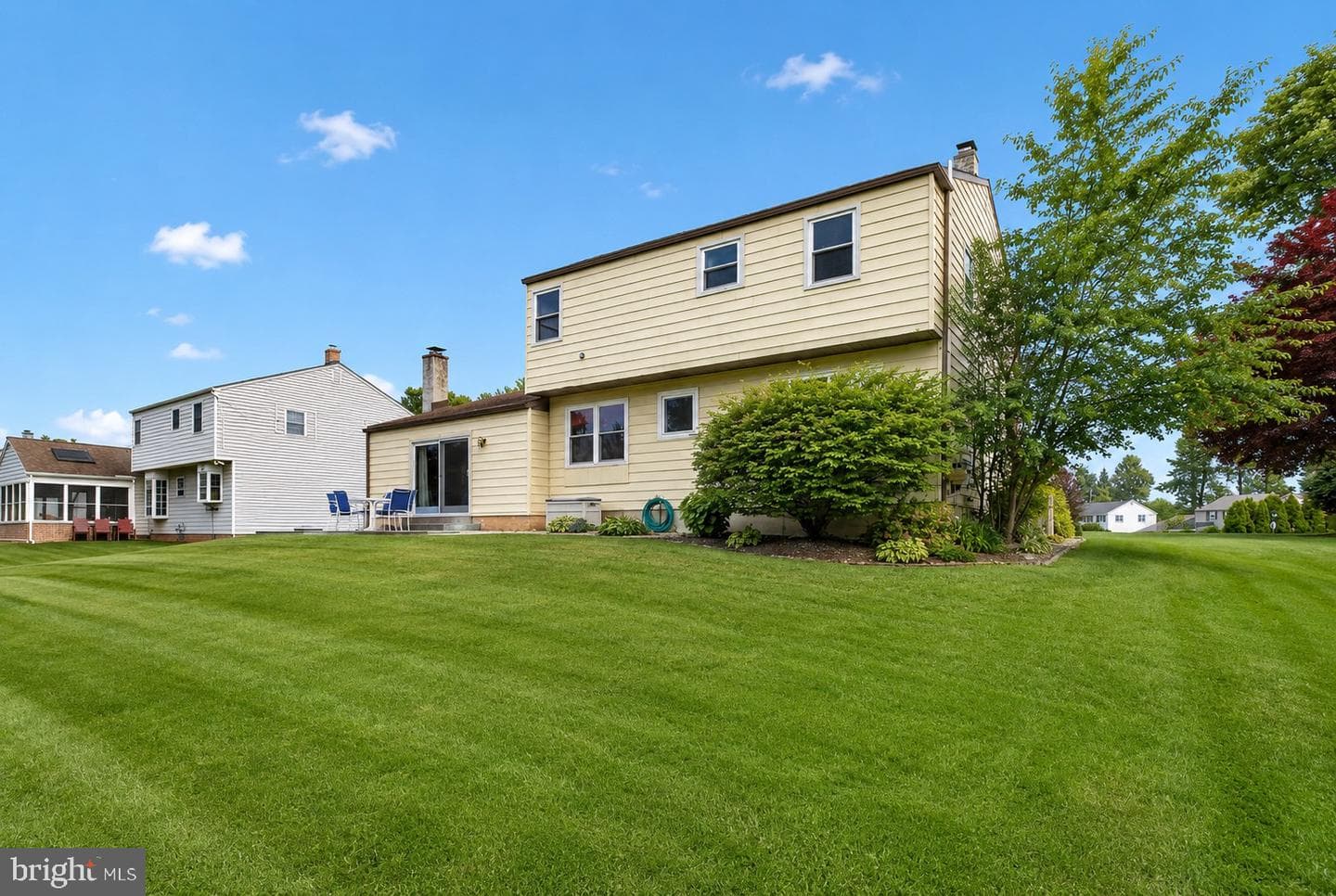 555 Elliott Drive photo 32