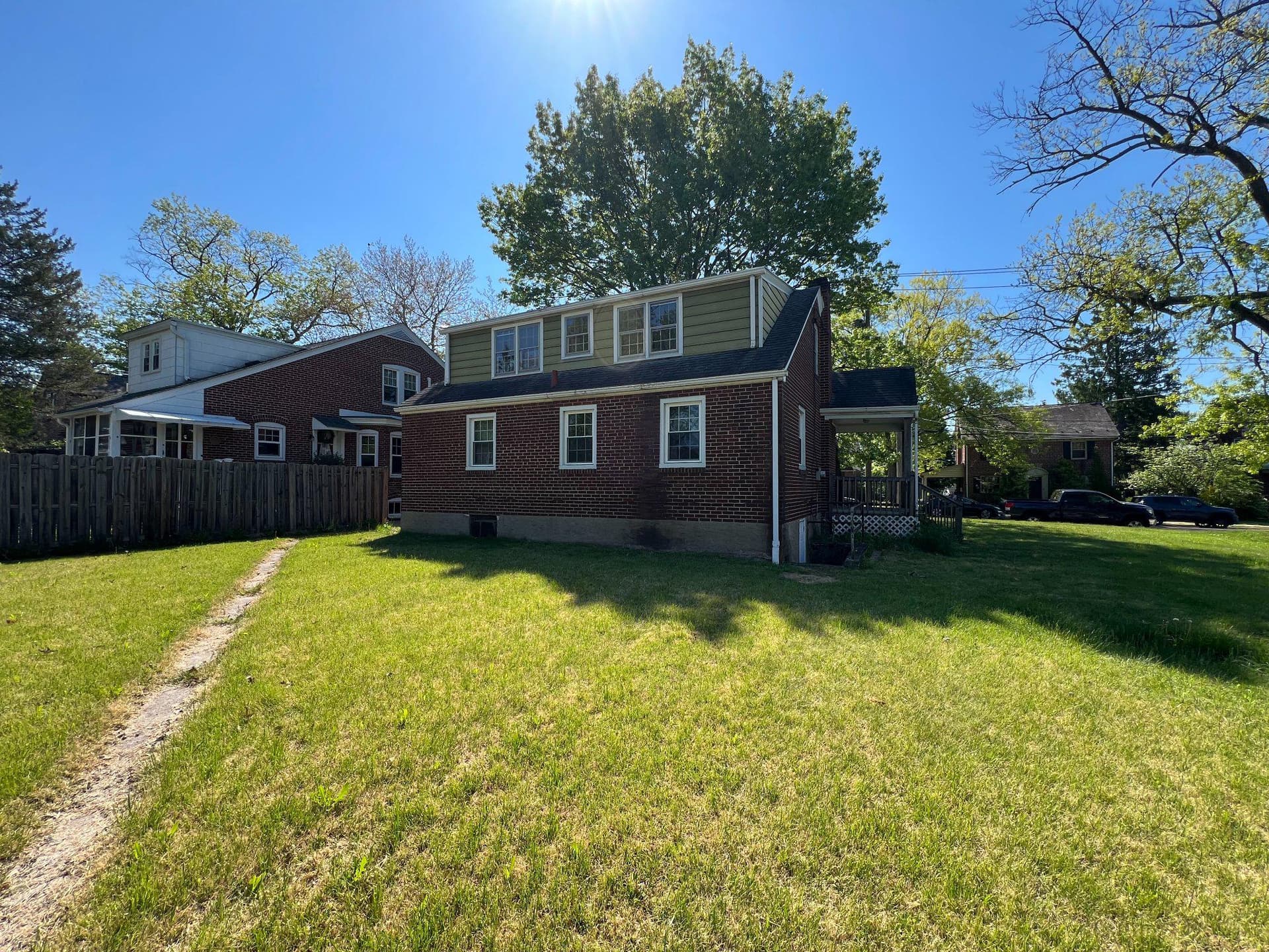 853 N Franklin Street photo 21