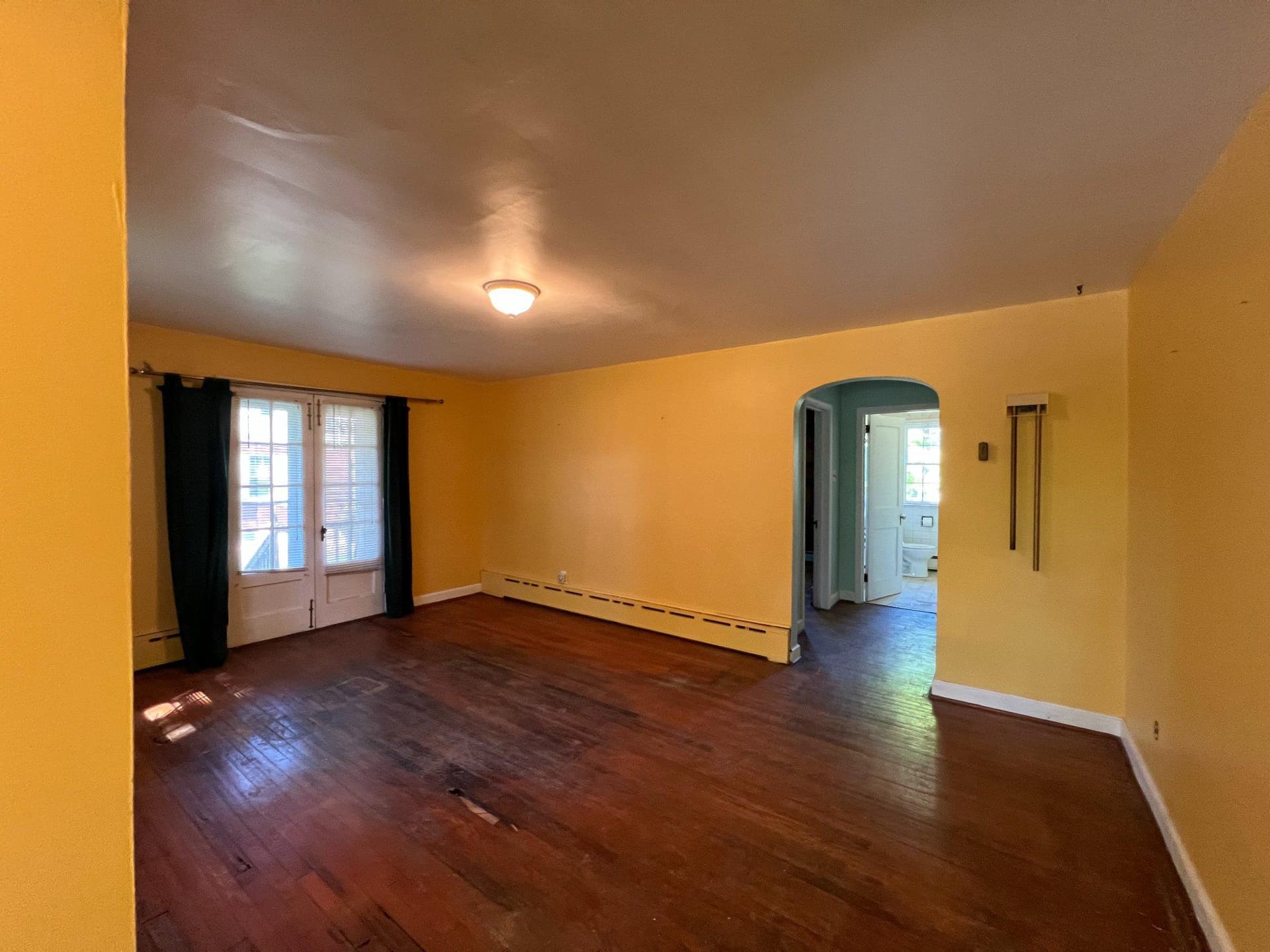 853 N Franklin Street photo 5