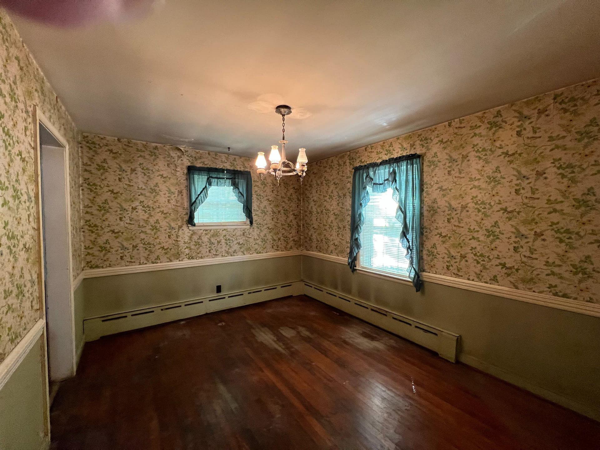 853 N Franklin Street photo 6