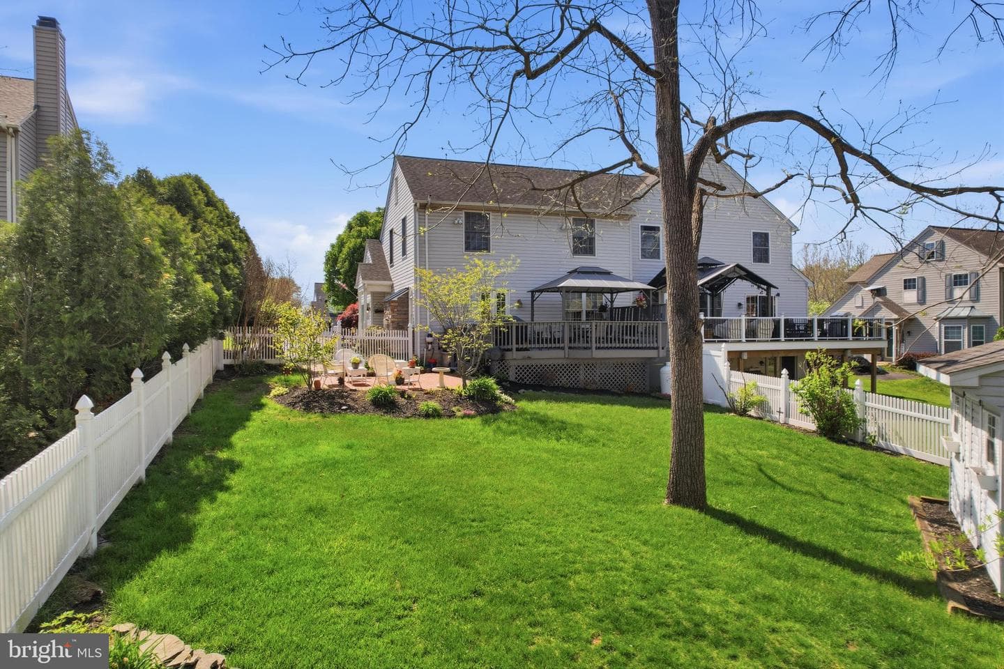 230 Sandown Court photo 5