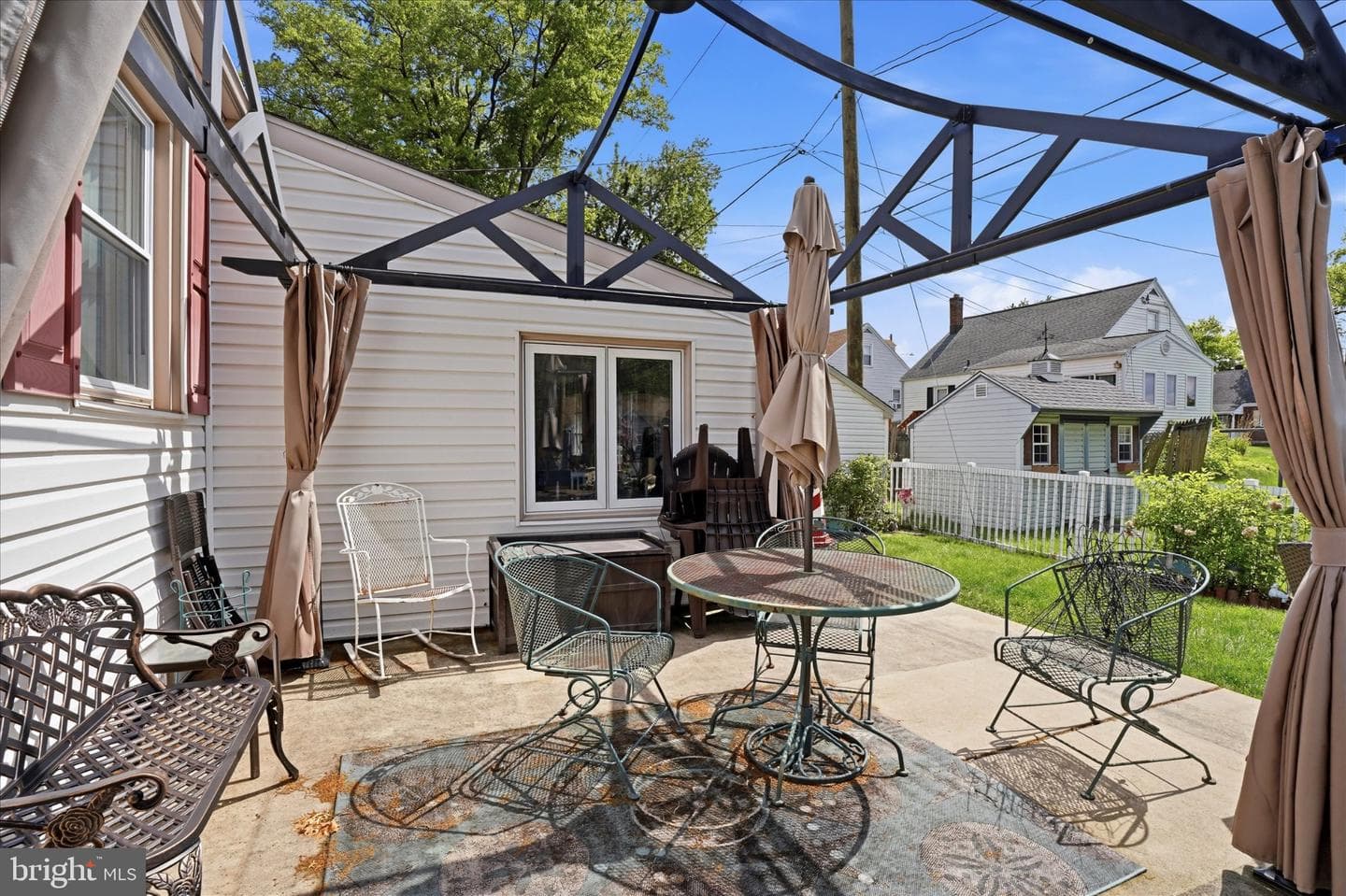 654 Oakdale Avenue photo 25