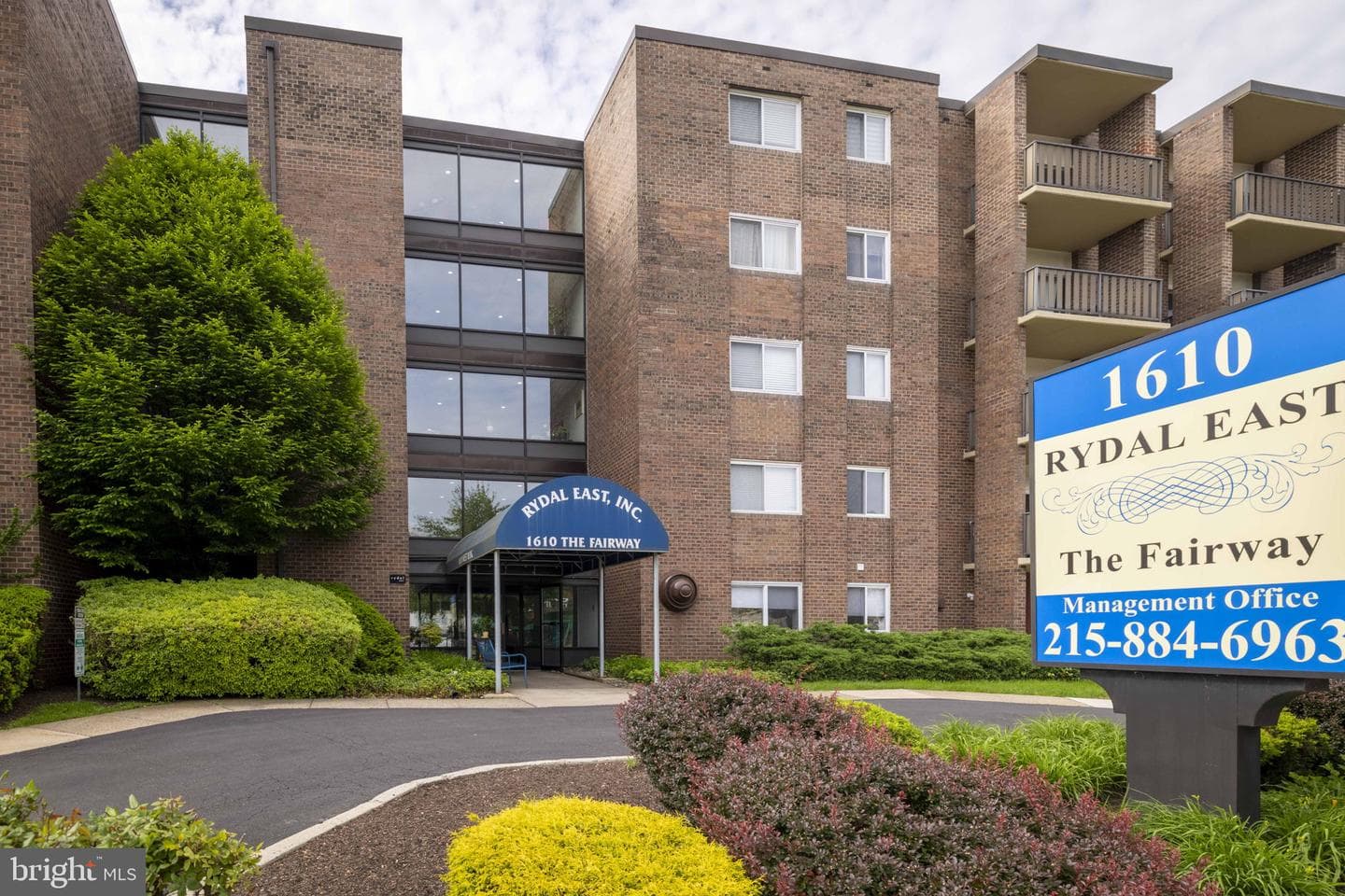 1610 The Fairway #104w