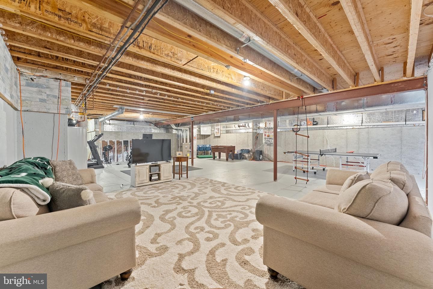 912 Ashbourne Way photo 36