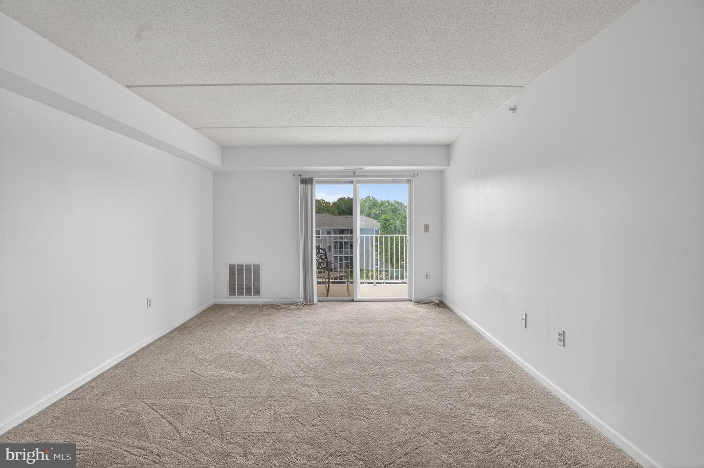627 Brandon Road photo 4