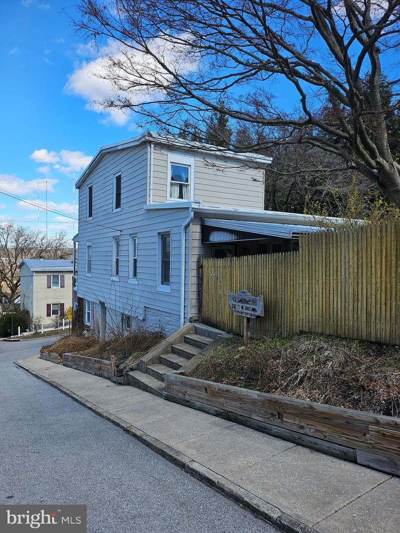 138 Ebenezer Avenue photo 2
