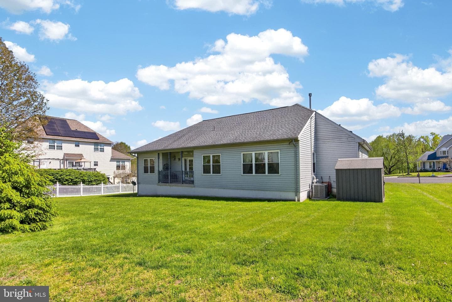 105 William Road photo 11