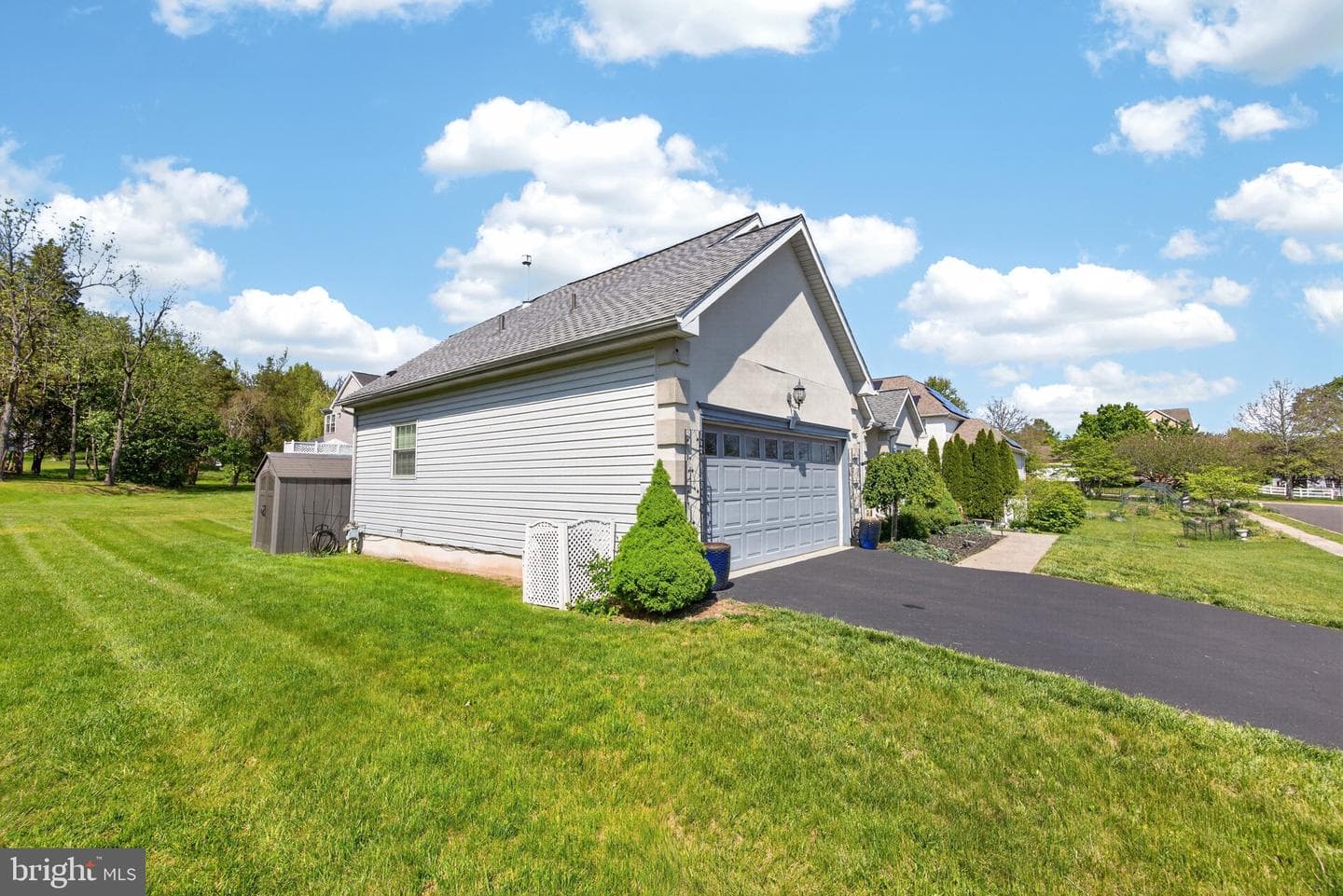 105 William Road photo 9