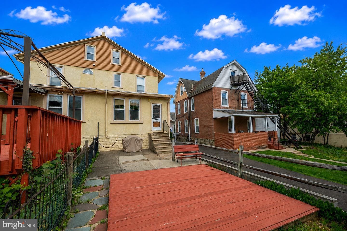 142 Blake Avenue photo 8