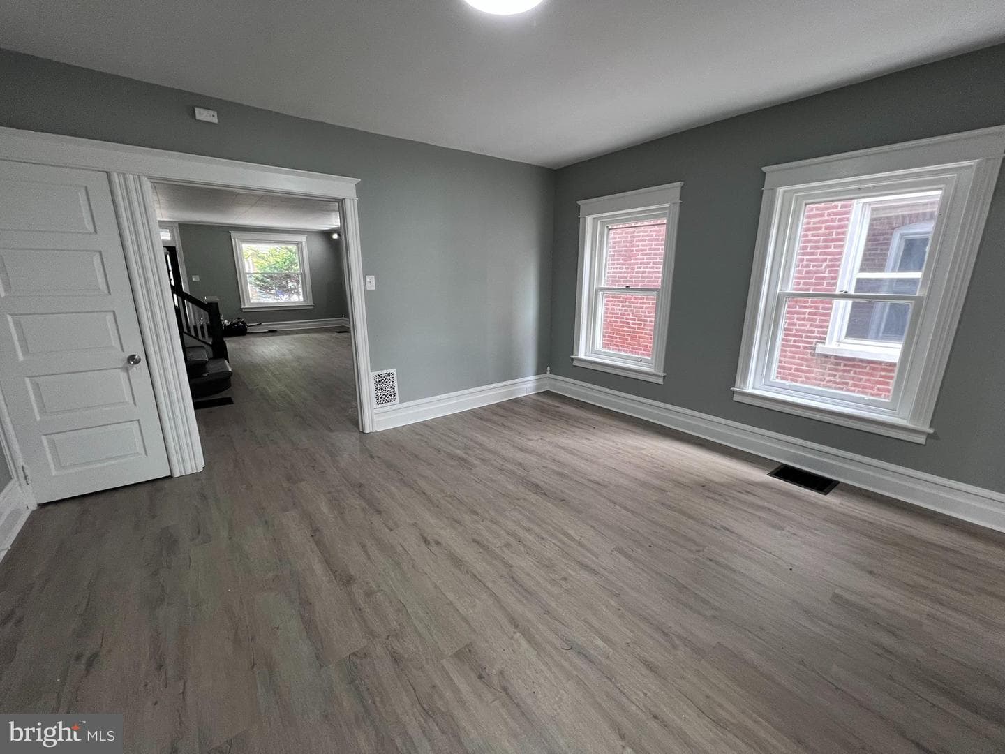 804 Queen Street photo 4