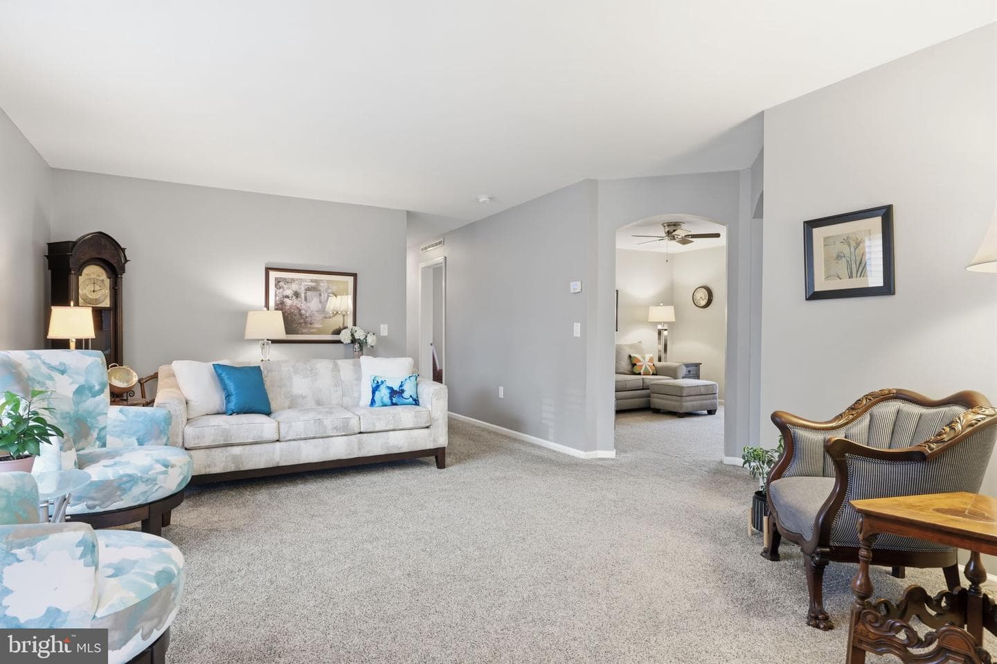 423 Delphinium Way photo 9
