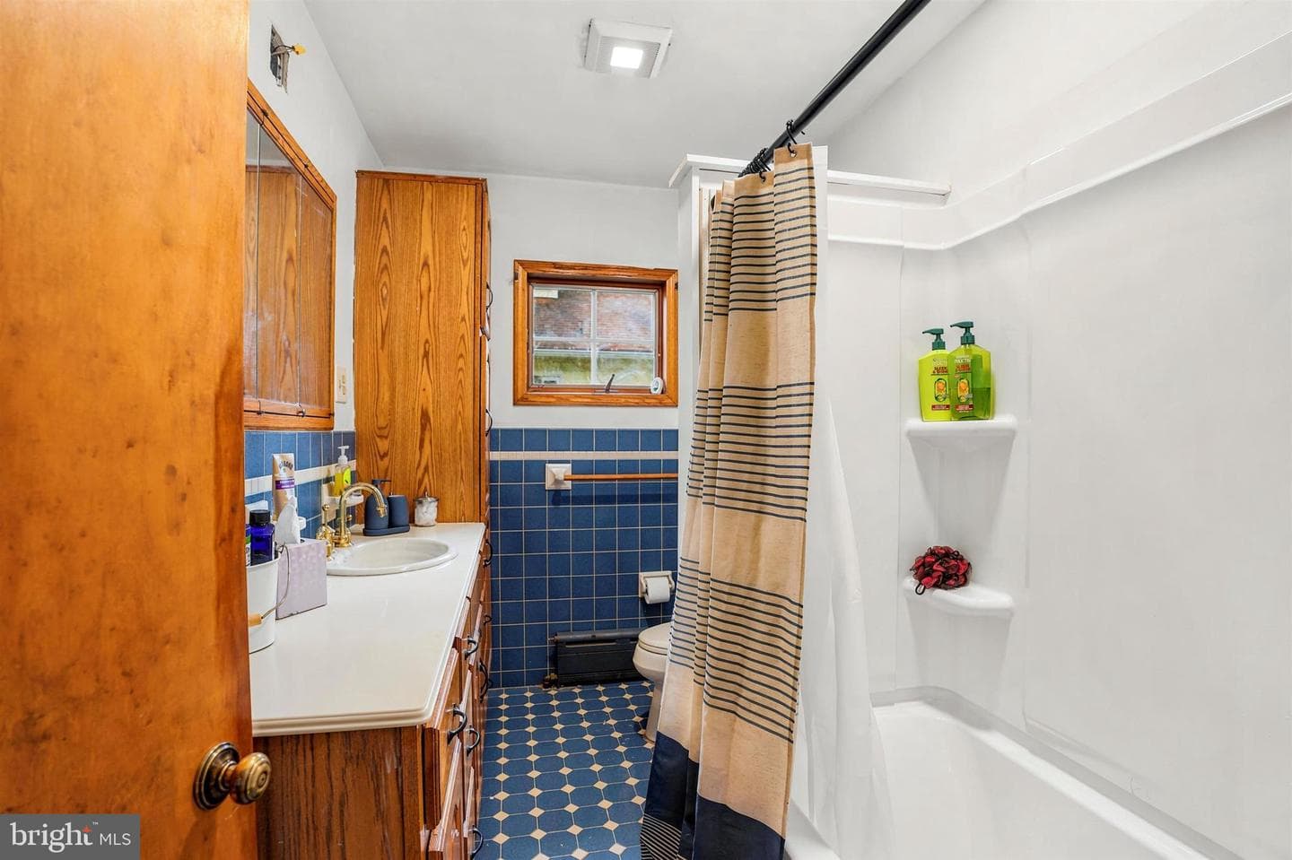 2950 E Walnut Street photo 12