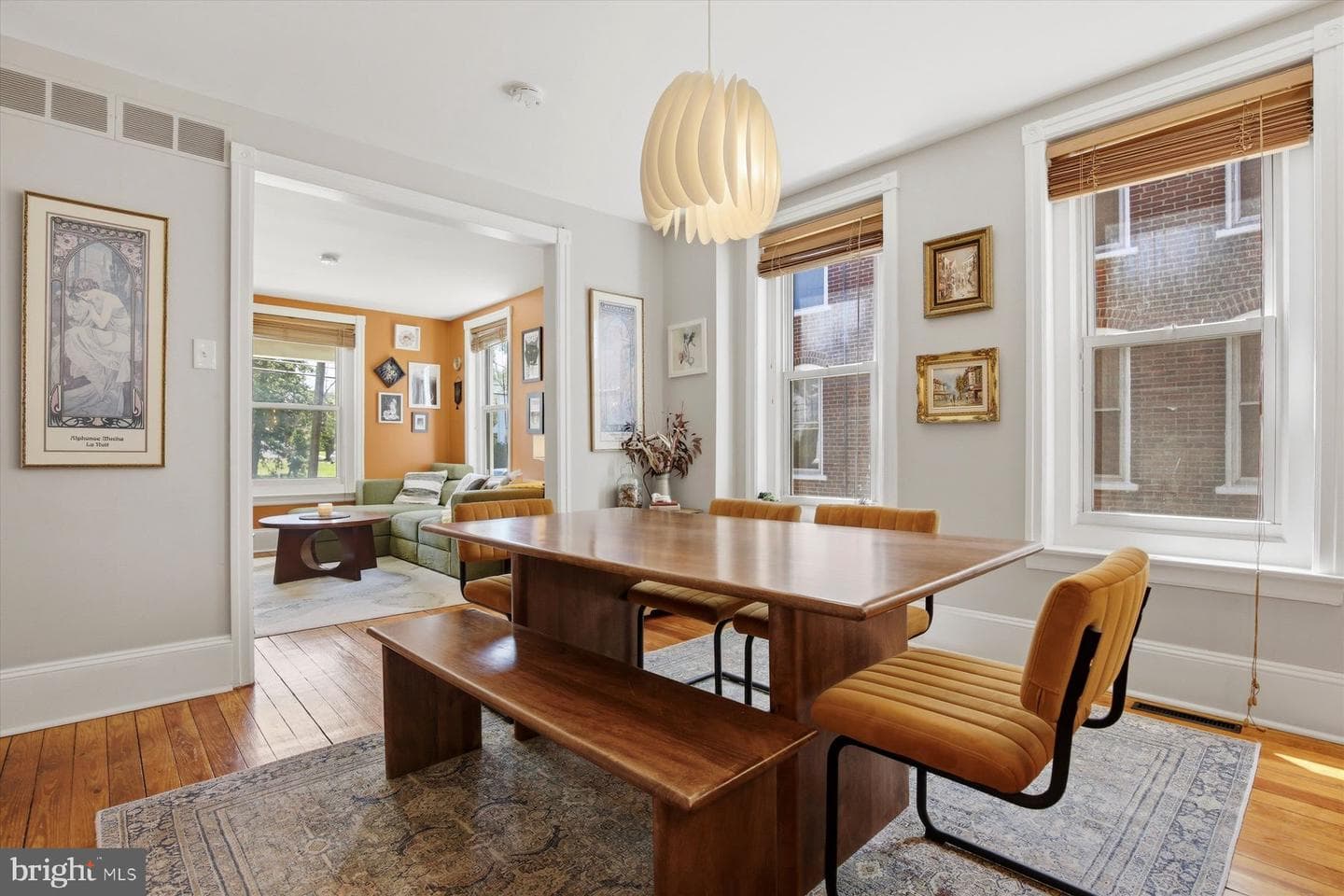312 W Walnut Street photo 6