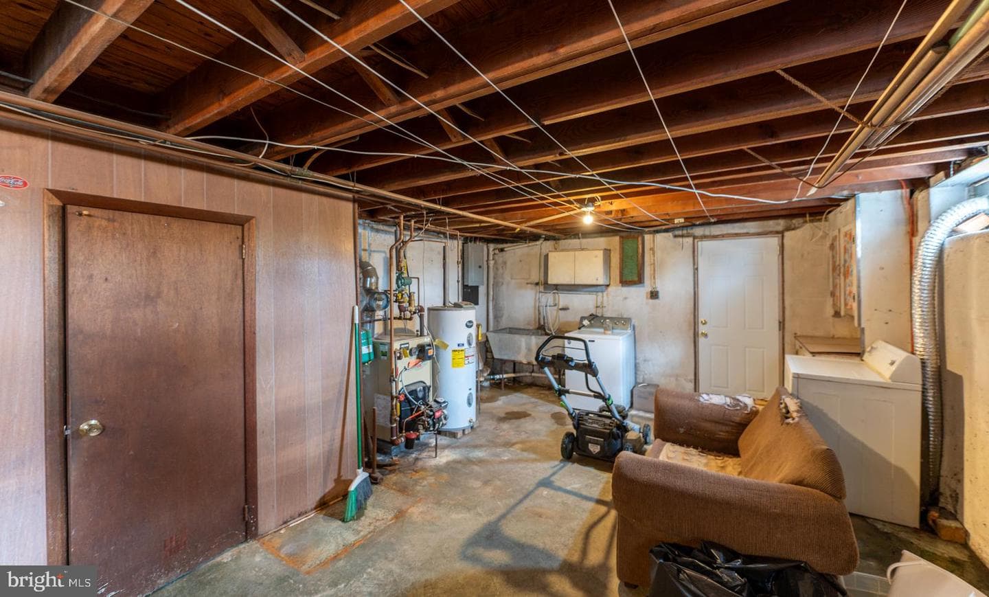 9 David Road photo 23