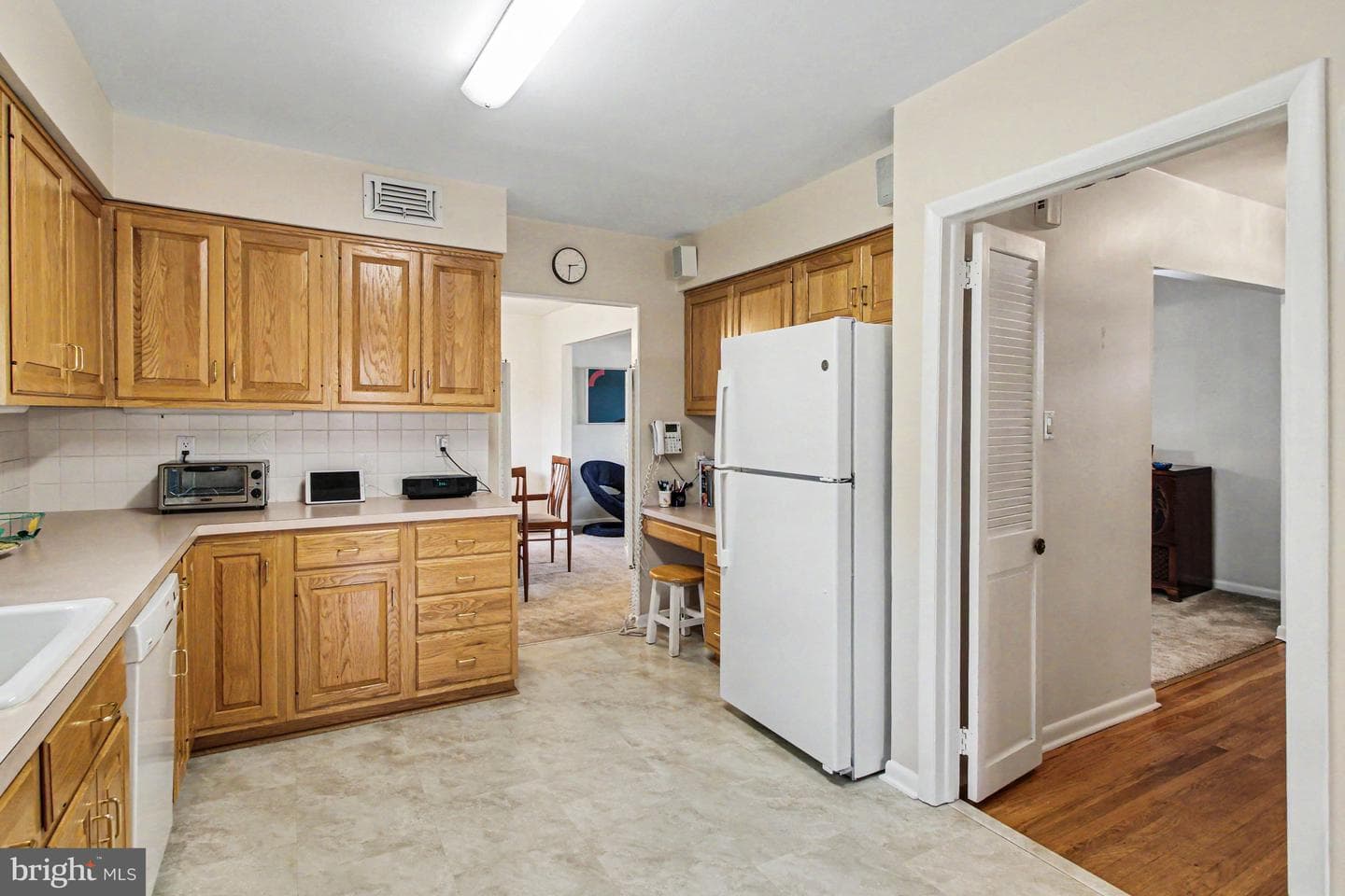 336 Weymouth Road photo 56