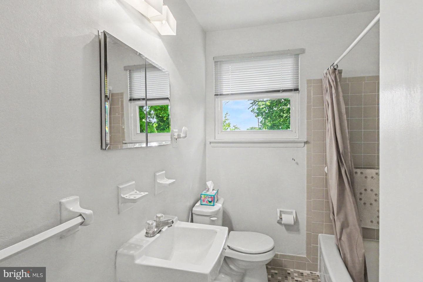 336 Weymouth Road photo 75