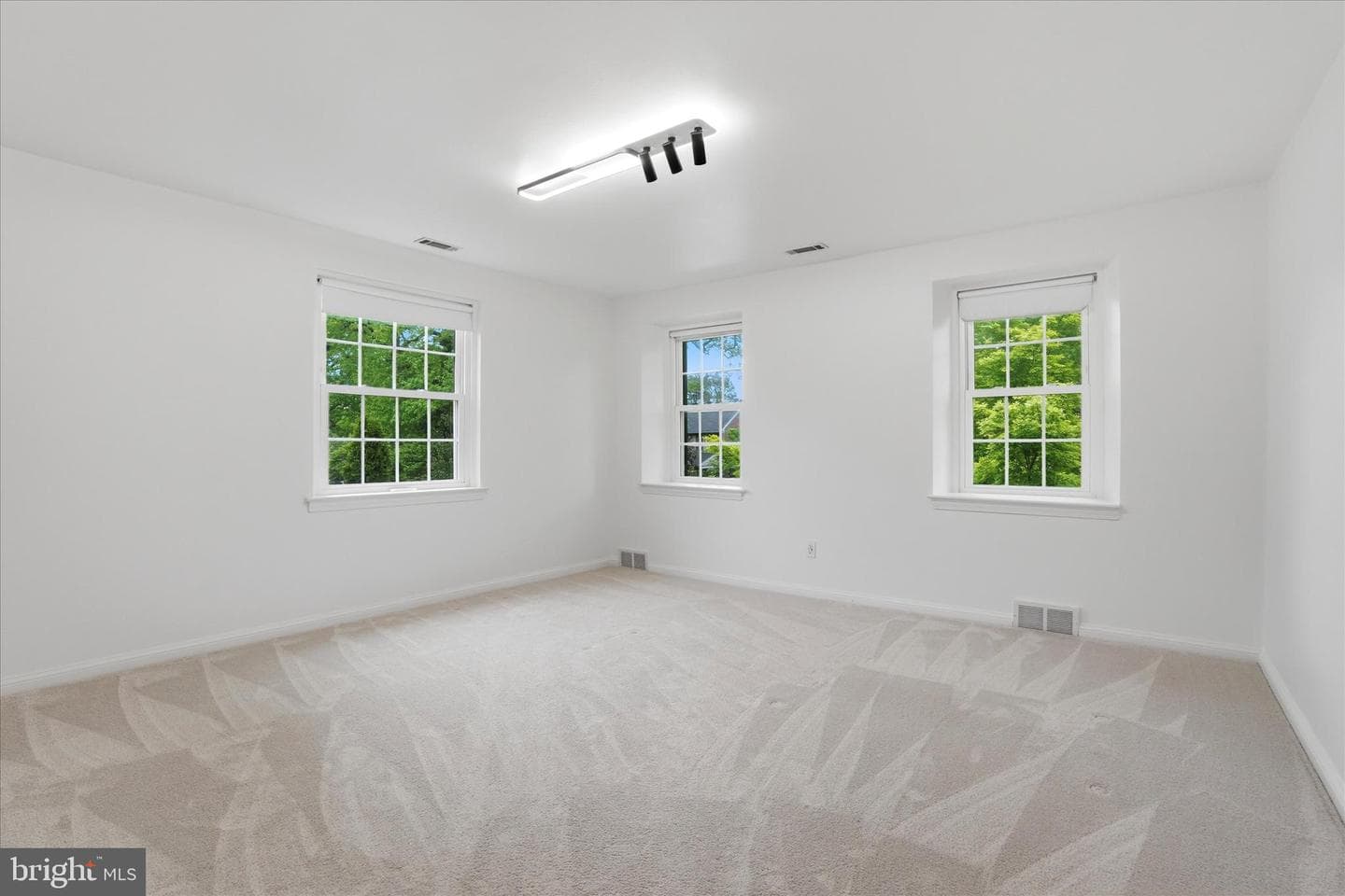 518 Winding Way photo 25