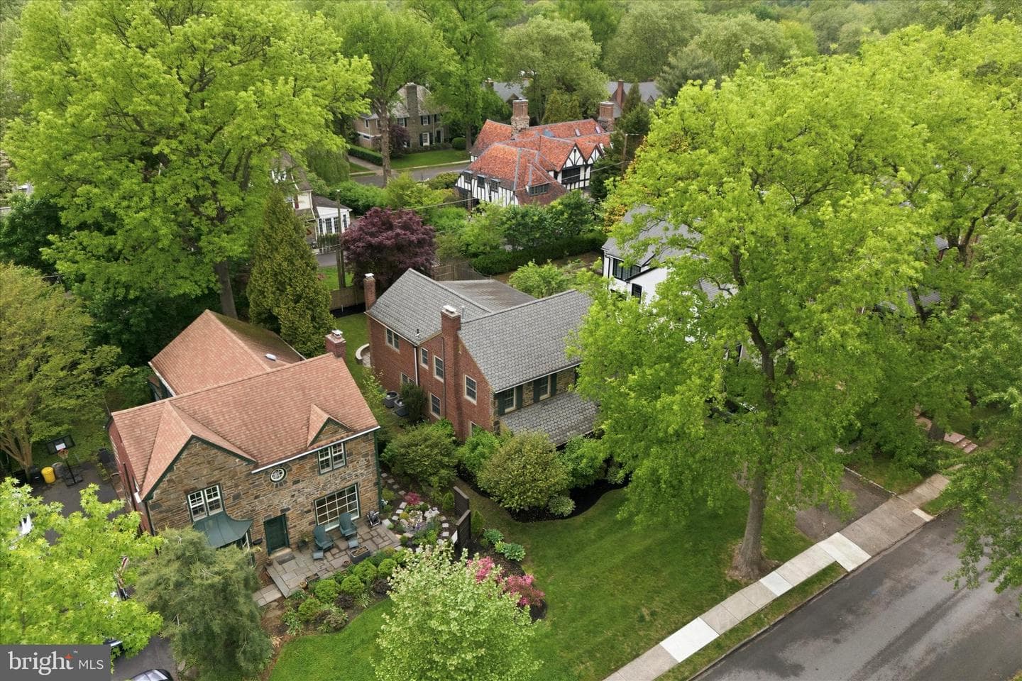 518 Winding Way photo 39
