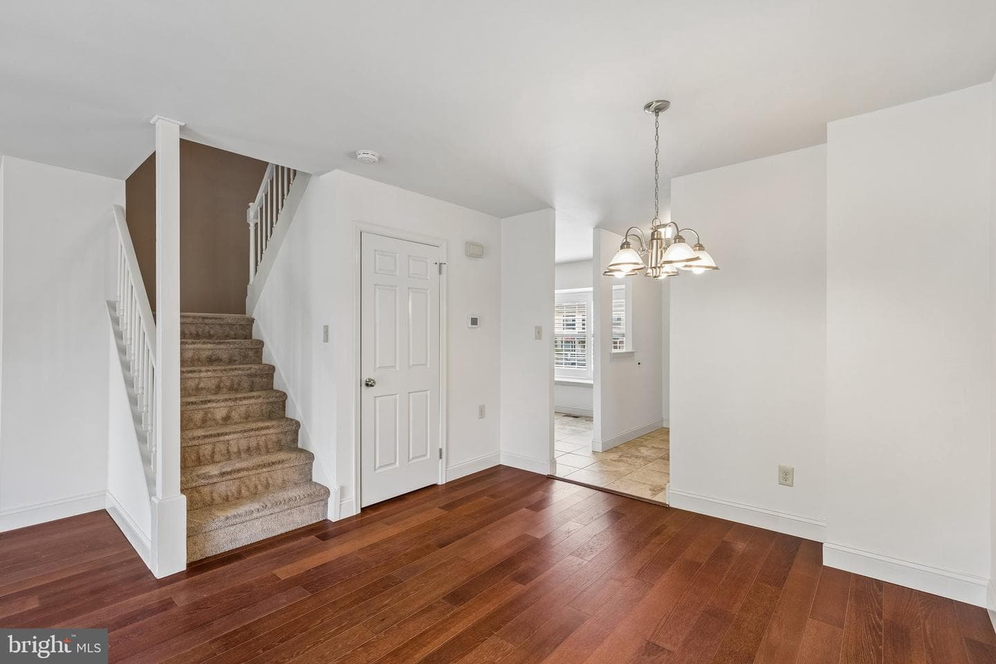 537 Bassett Lane photo 20