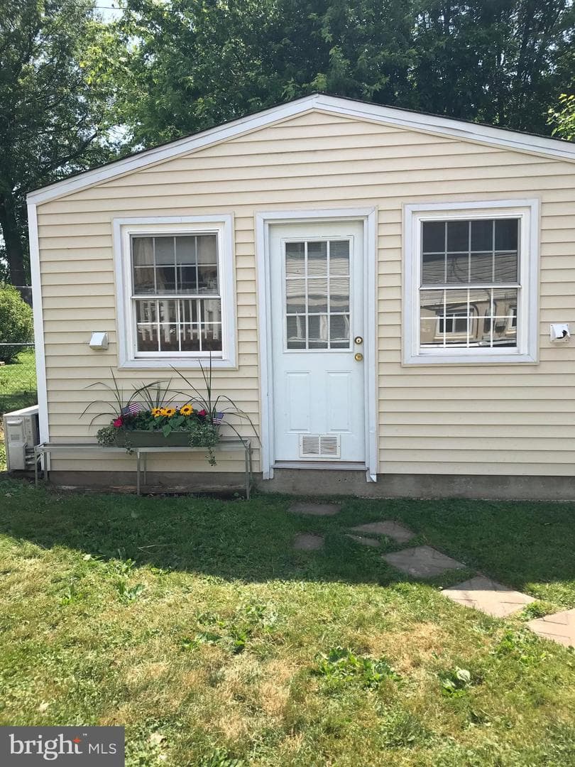 1036 Nash Avenue photo 2