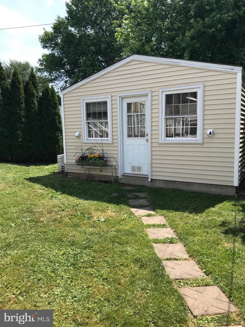 1036 Nash Avenue photo 3