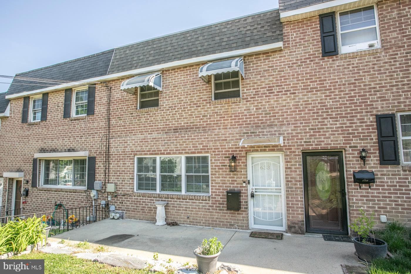 633 E Elm Street