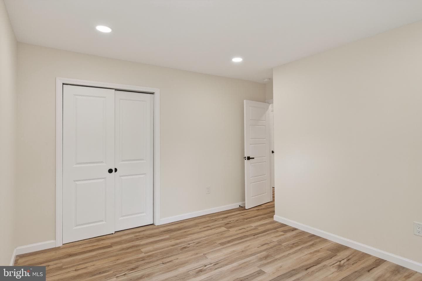 501 Hemlock Road photo 18