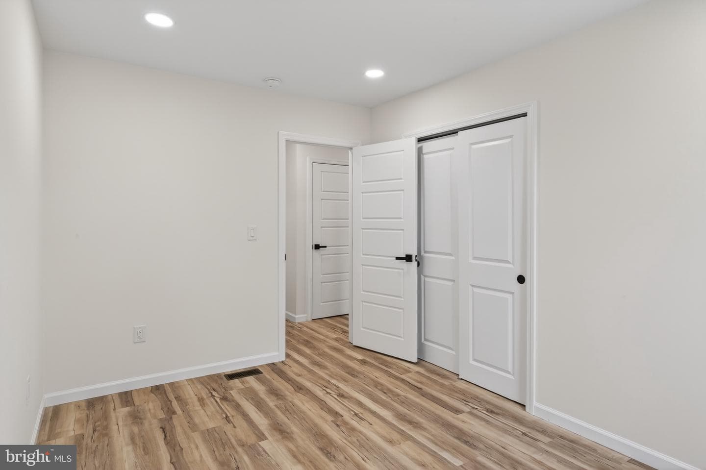 501 Hemlock Road photo 21