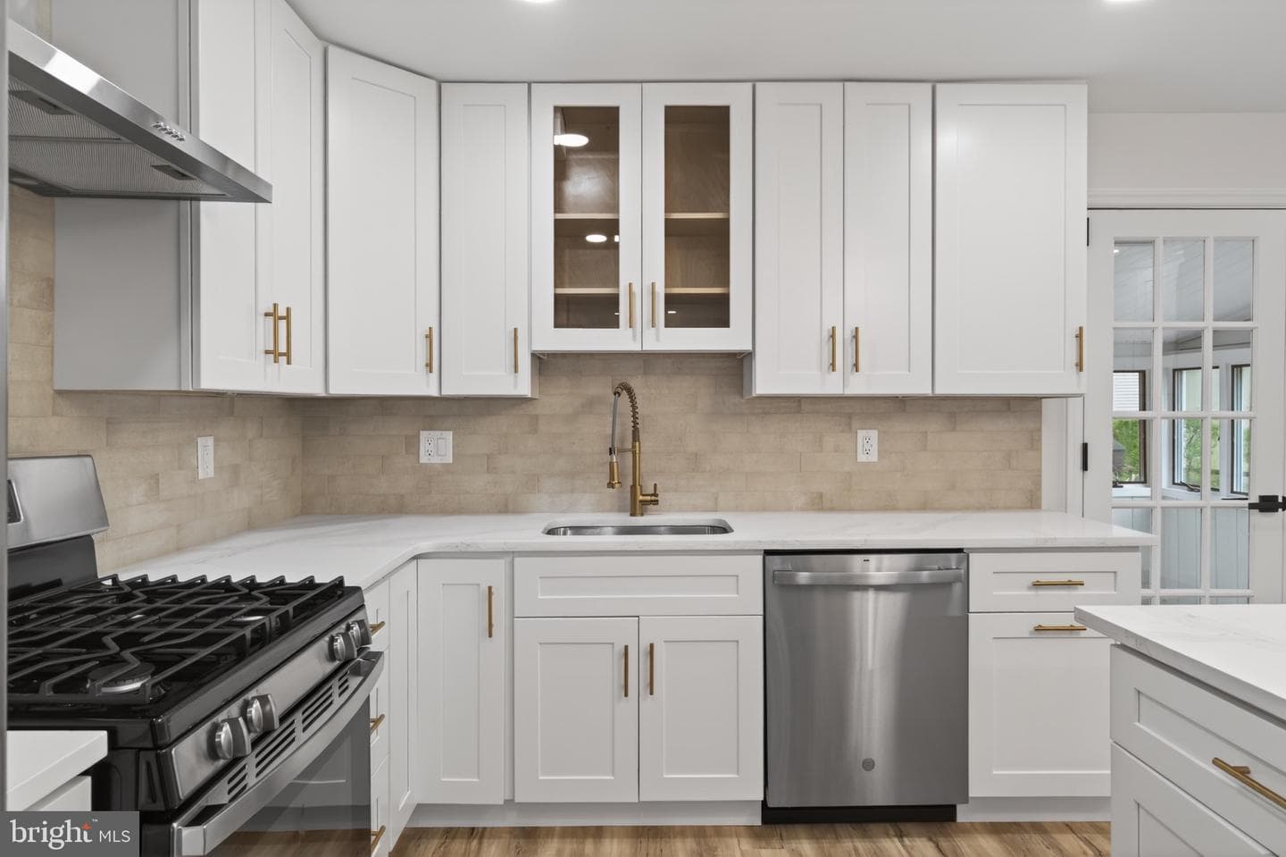 501 Hemlock Road photo 3