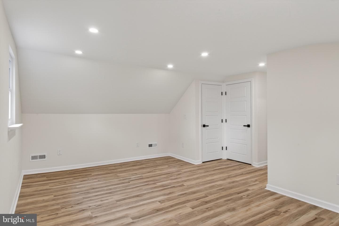 501 Hemlock Road photo 32