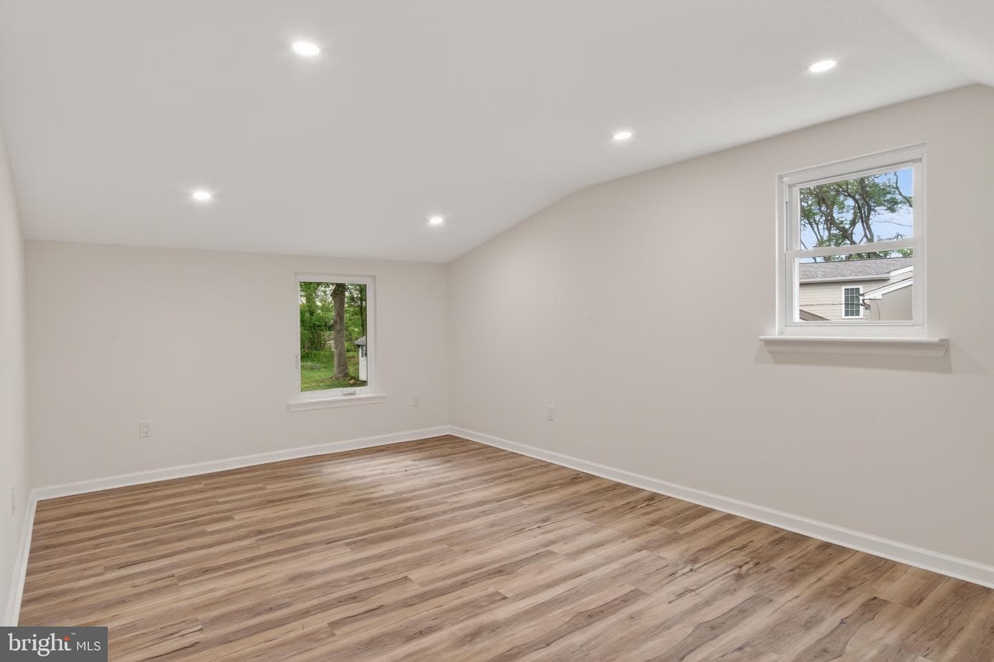 501 Hemlock Road photo 33
