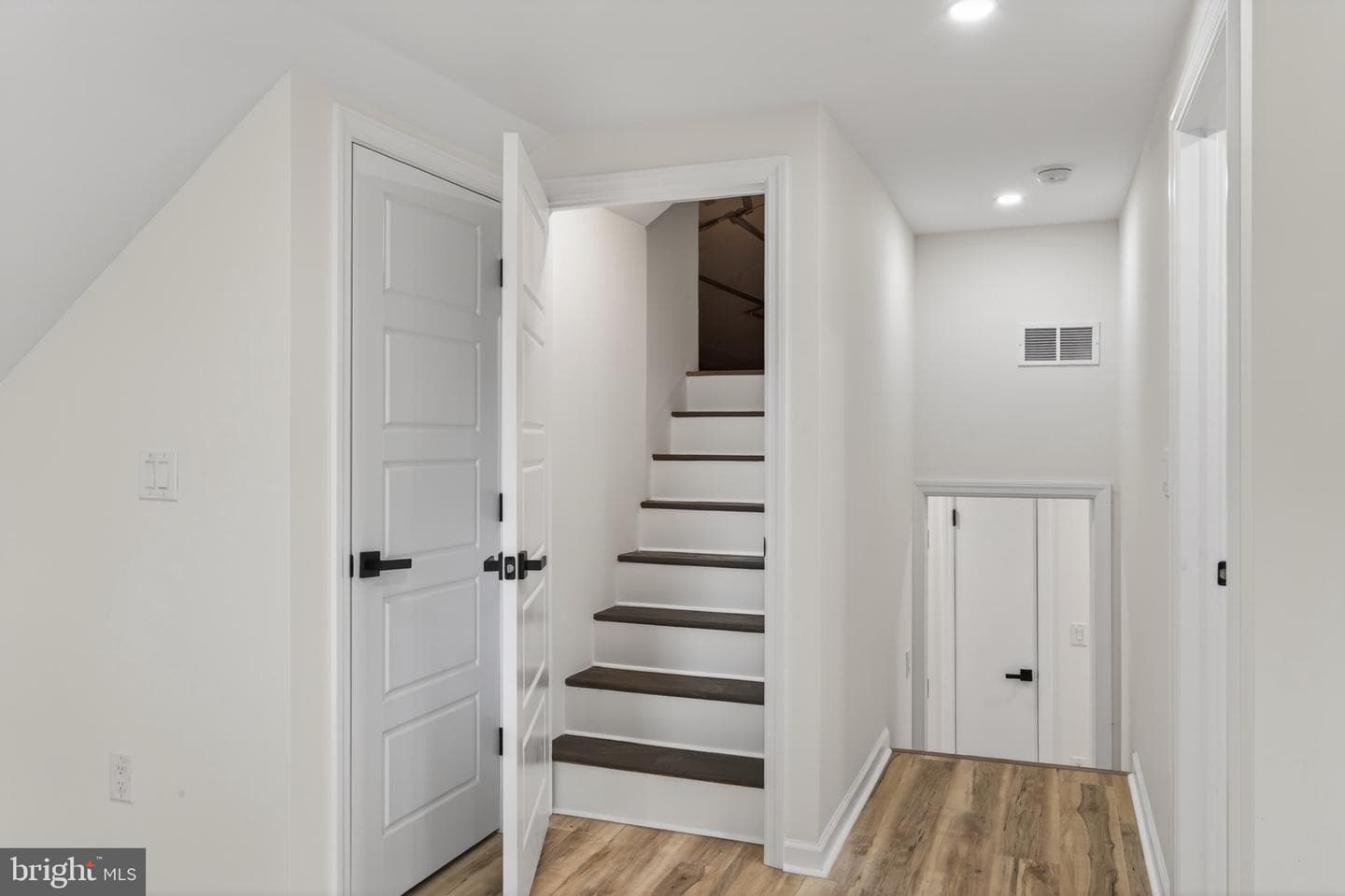 501 Hemlock Road photo 34