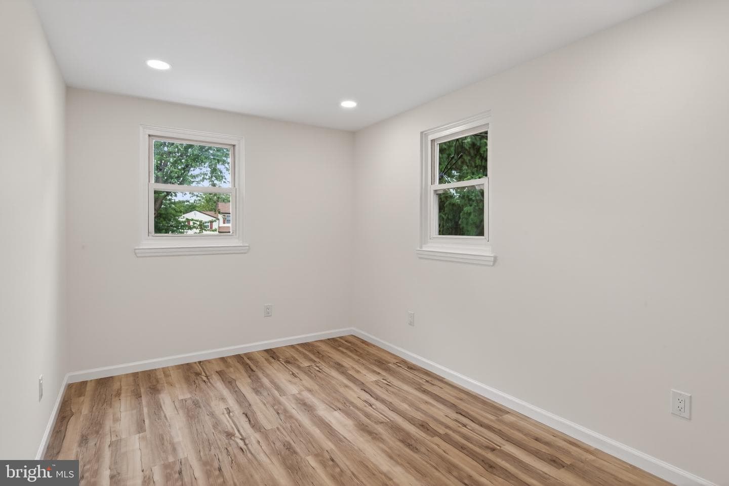 501 Hemlock Road photo 36
