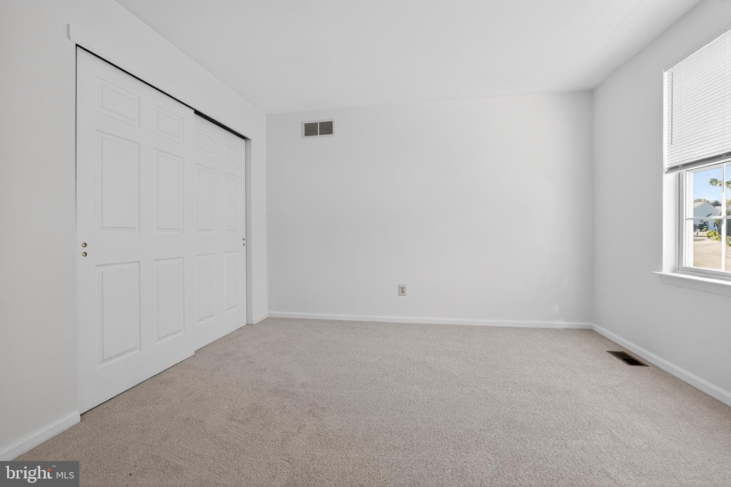 1150 Oxford Circle photo 23