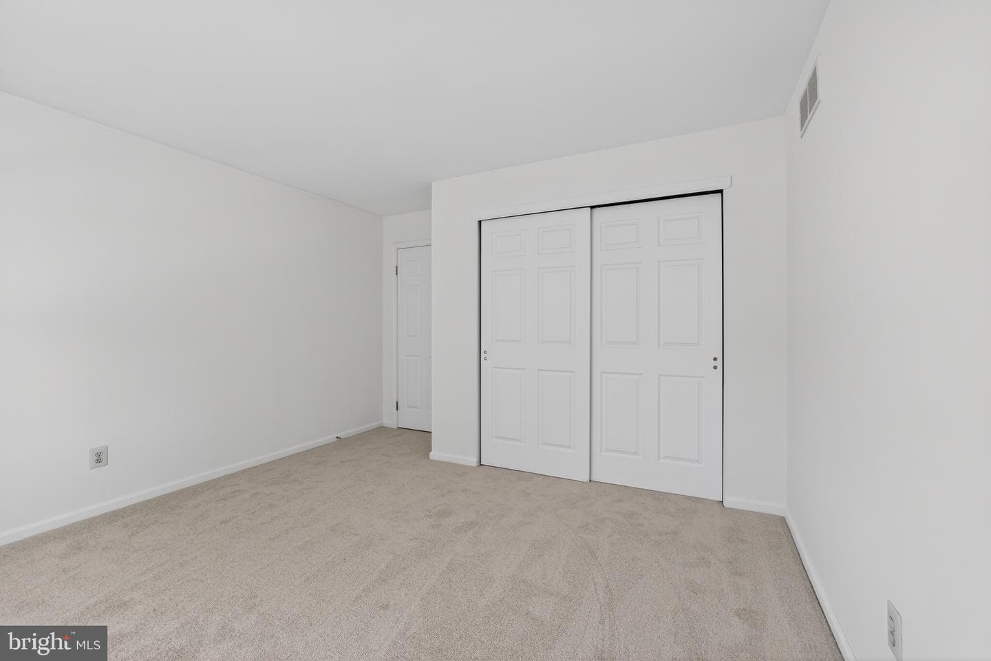 1150 Oxford Circle photo 24