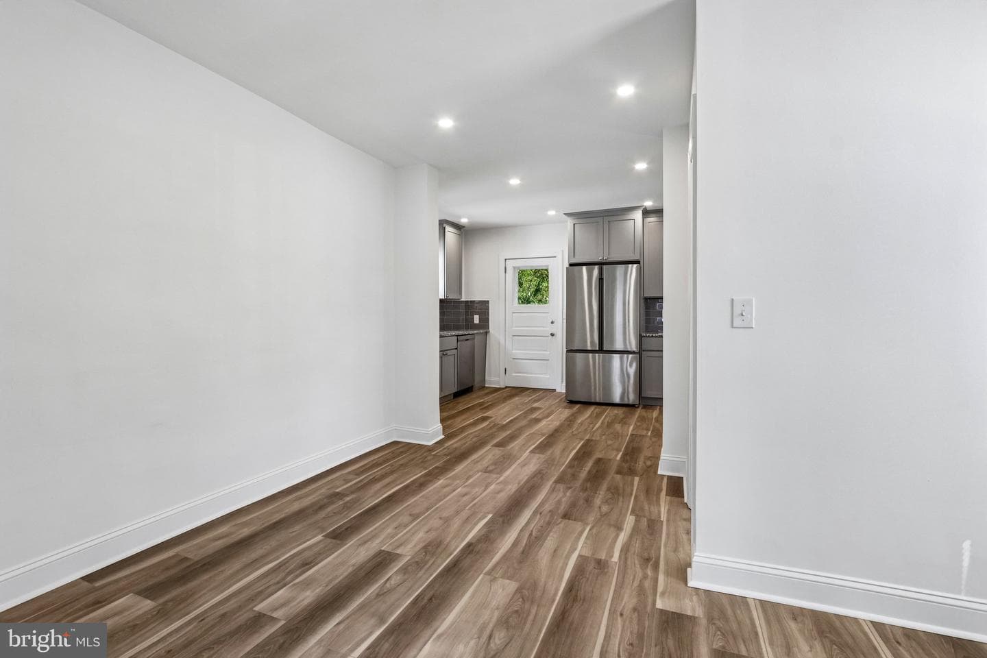 1833 Fairview Avenue photo 19