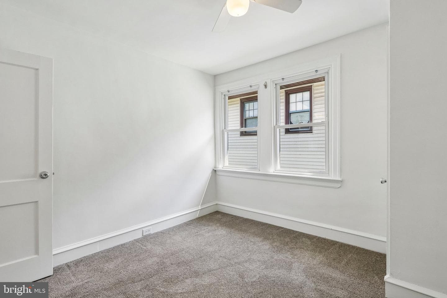 1833 Fairview Avenue photo 29
