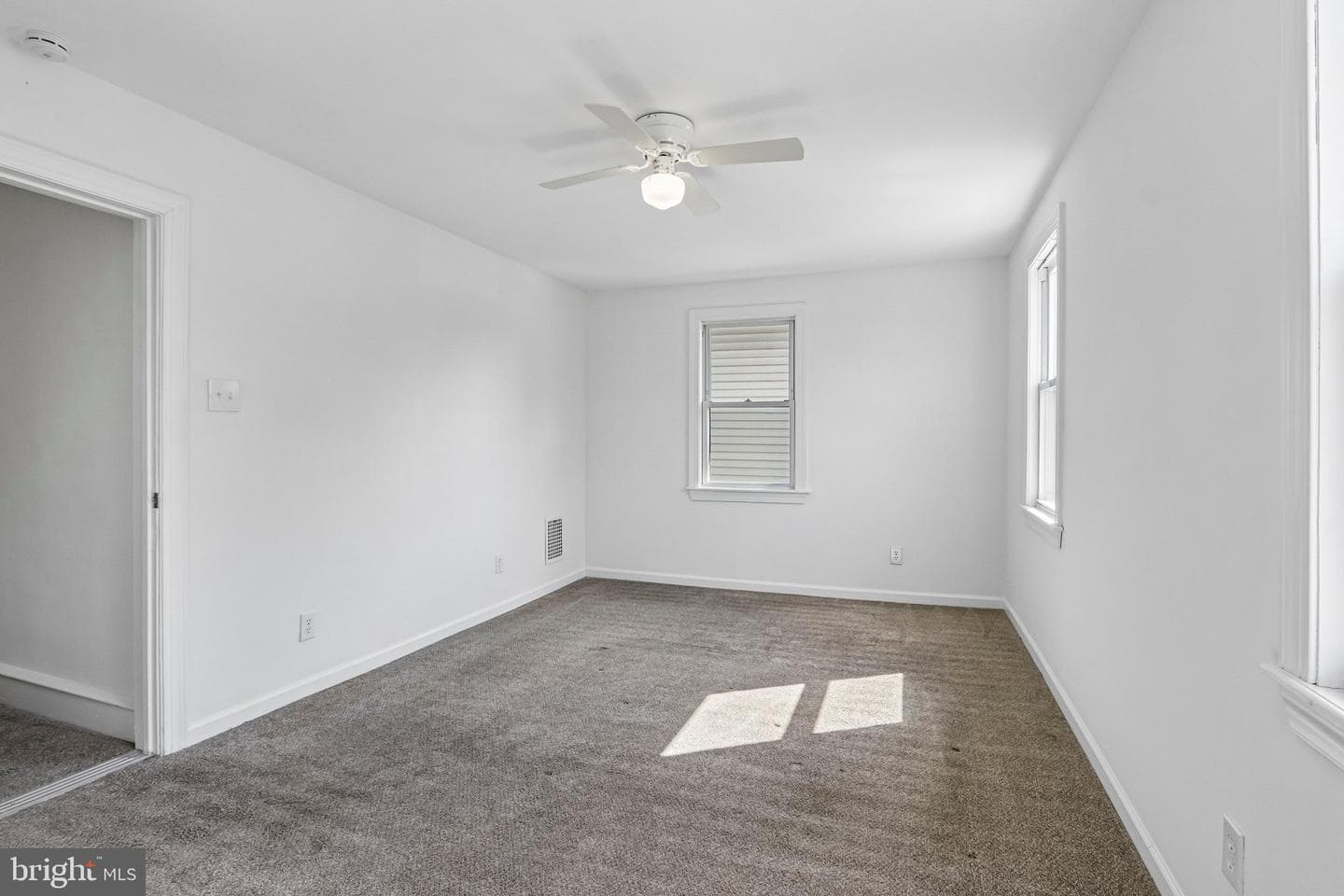 1833 Fairview Avenue photo 30