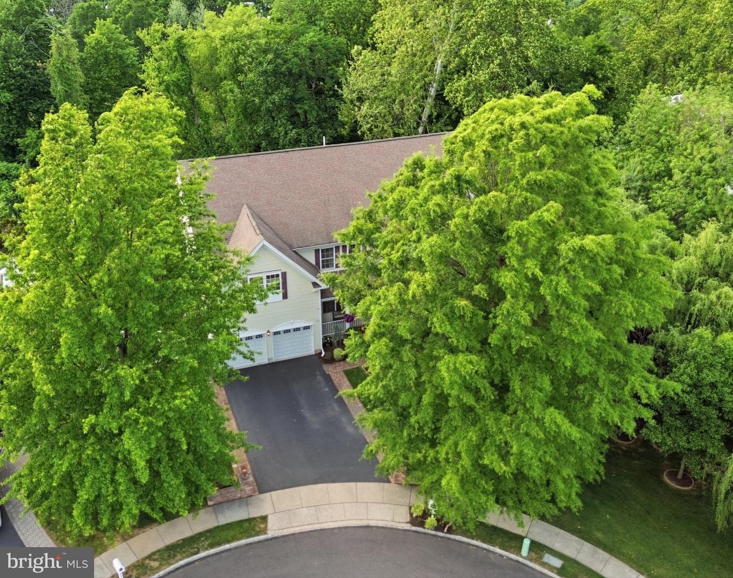 2780 Honeysuckle Lane photo 11