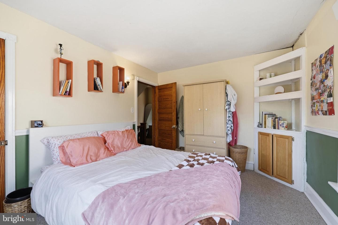 40 Adams Avenue photo 22