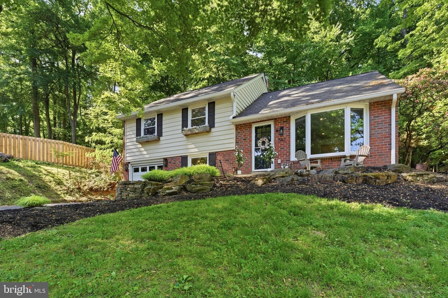 582 Forest Road photo 2