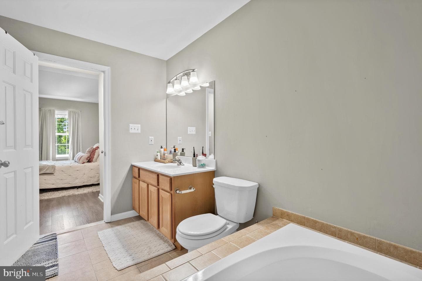 303 W 1st Avenue photo 21