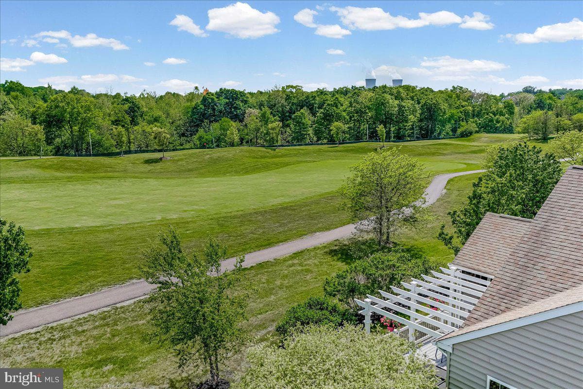 156 Masters Drive photo 9