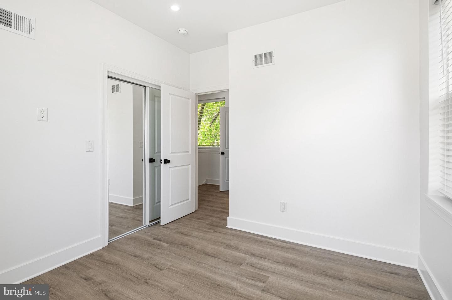 2370 Randolph Street photo 21