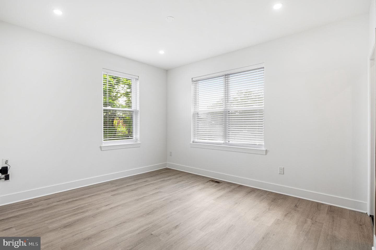 2370 Randolph Street photo 26