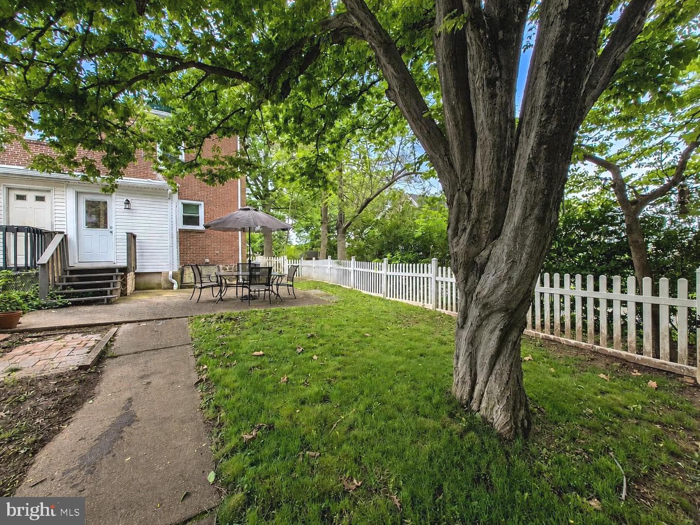 209 S 4th Street photo 5